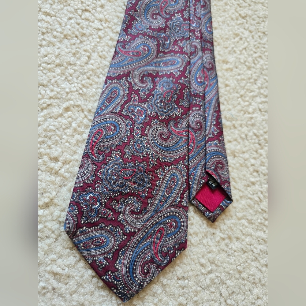 Federico Pio 100% Silk Tie – Burgundy Paisley Print